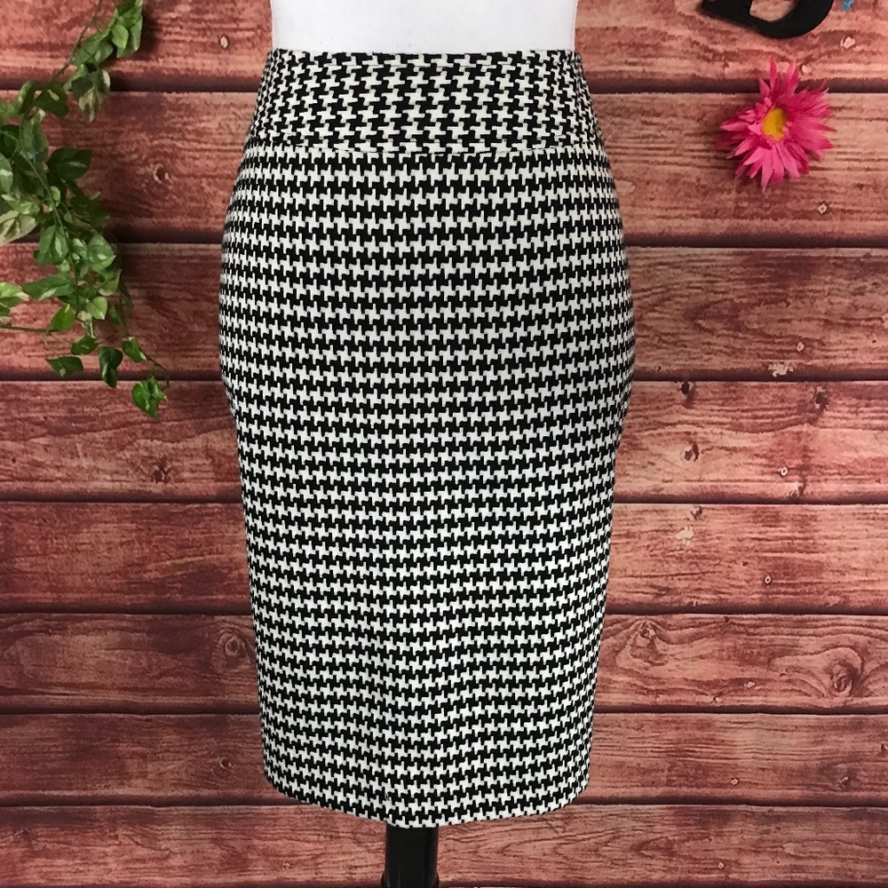 Worthington Skirt size 10 Black White Hounds Tooth Straight Pencil Career Suit